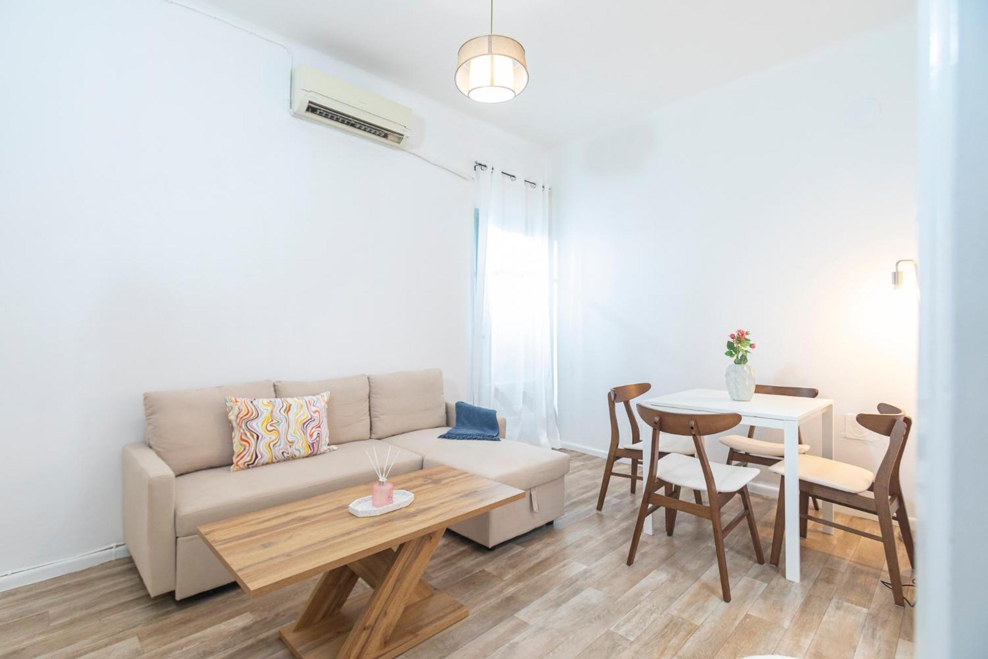 Mainavenue Living Local Apartment Thessaloniki